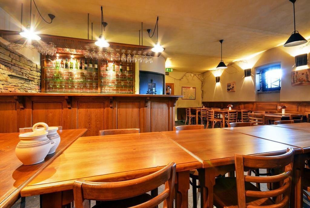 菲力品诺姆酒店 Jablonné nad Orlicí 外观 照片