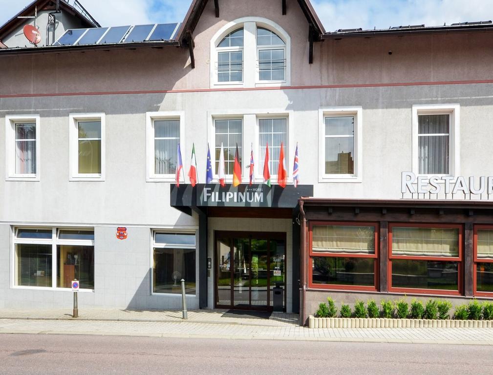 菲力品诺姆酒店 Jablonné nad Orlicí 外观 照片